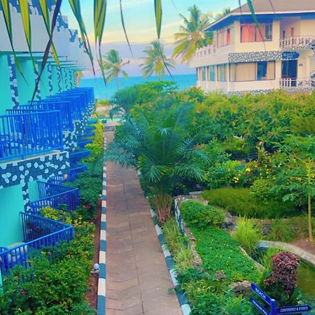 Beachcomber Hotel And Resort Дар-эс-Саламе Экстерьер фото