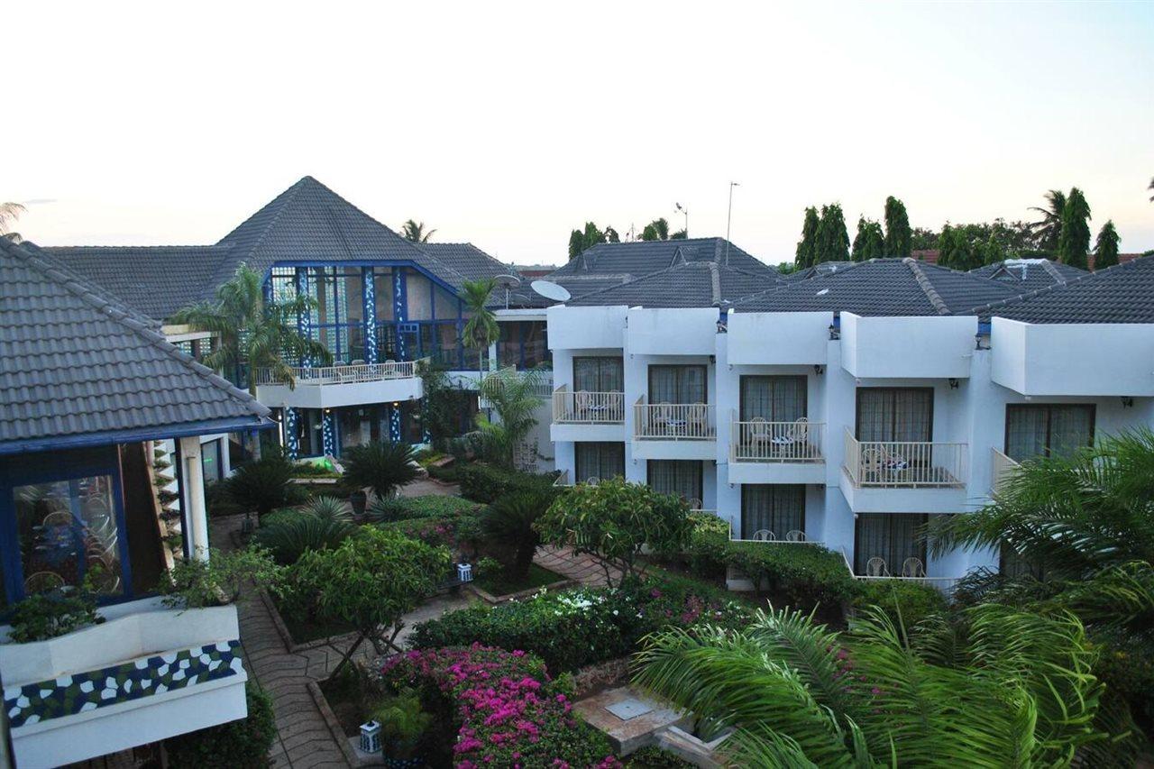 Beachcomber Hotel And Resort Дар-эс-Саламе Экстерьер фото