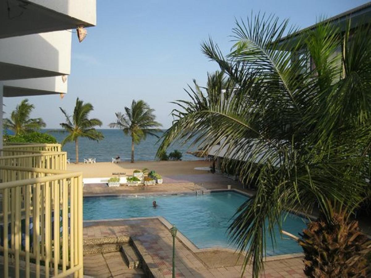 Beachcomber Hotel And Resort Дар-эс-Саламе Экстерьер фото