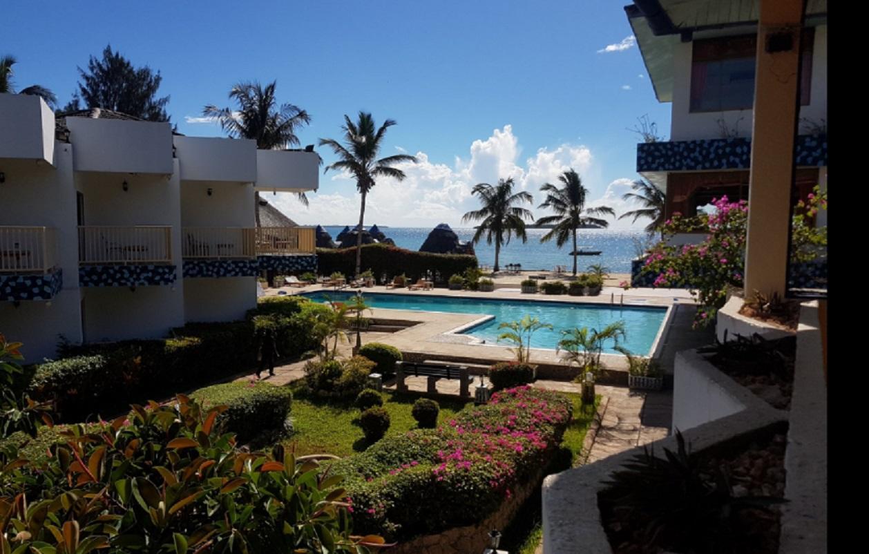 Beachcomber Hotel And Resort Дар-эс-Саламе Экстерьер фото