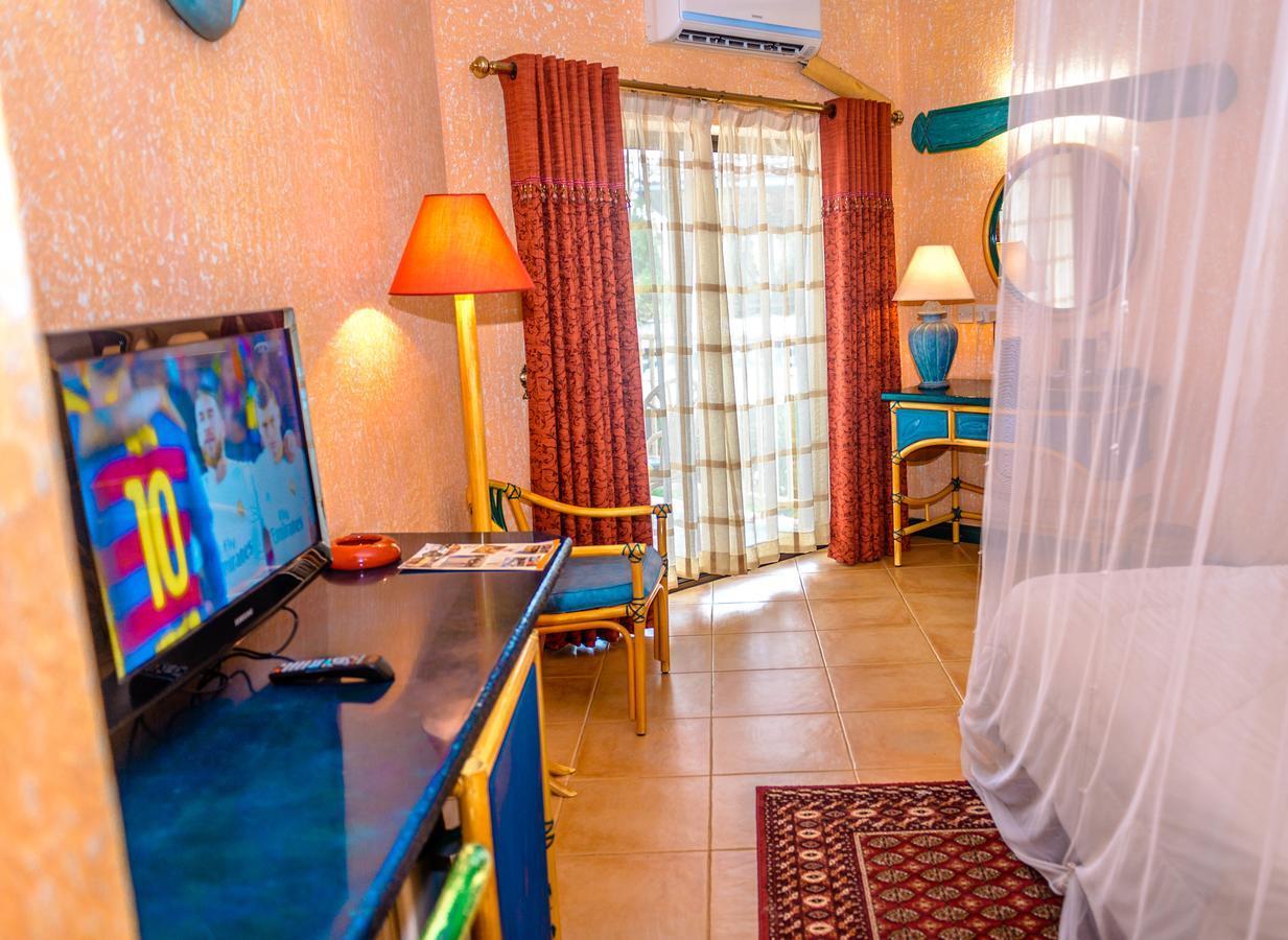 Beachcomber Hotel And Resort Дар-эс-Саламе Экстерьер фото