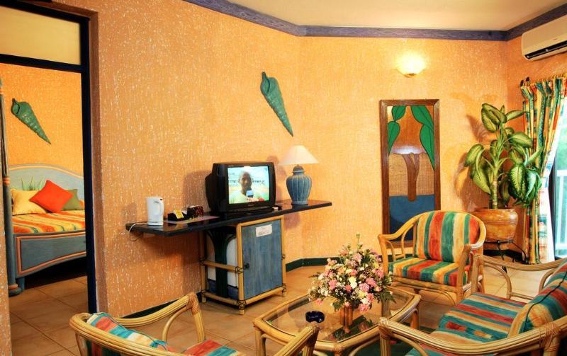 Beachcomber Hotel And Resort Дар-эс-Саламе Экстерьер фото
